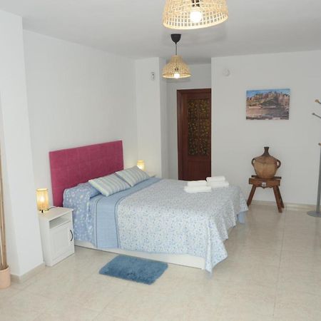 Habitacion Grande Con Terraza Privada, Malaga Centro Екстериор снимка